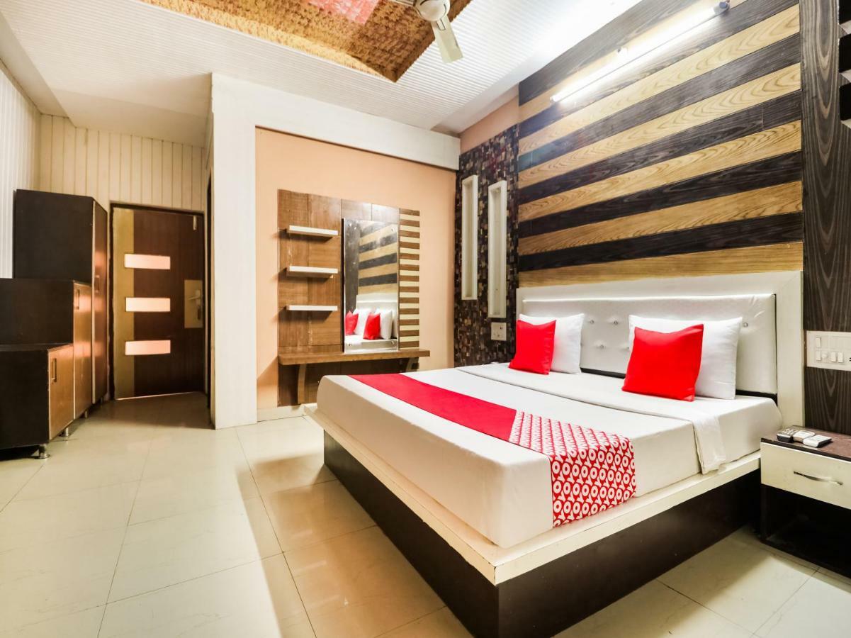 Moga Oyo 47630 Grand Villa المظهر الخارجي الصورة