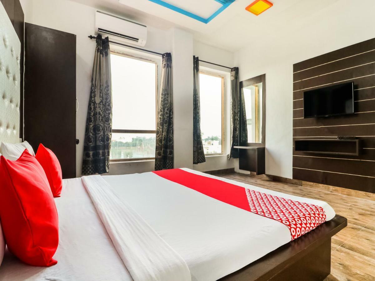Moga Oyo 47630 Grand Villa المظهر الخارجي الصورة