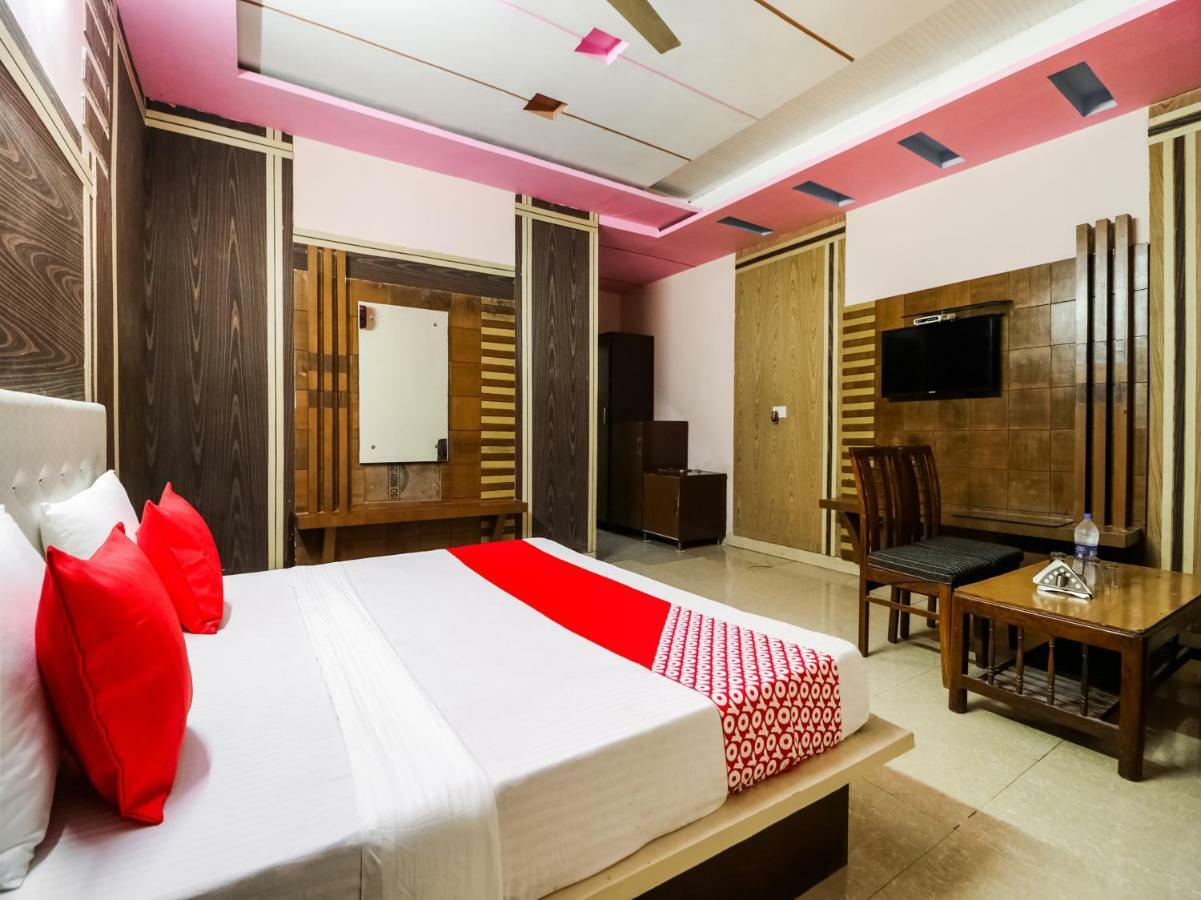 Moga Oyo 47630 Grand Villa المظهر الخارجي الصورة