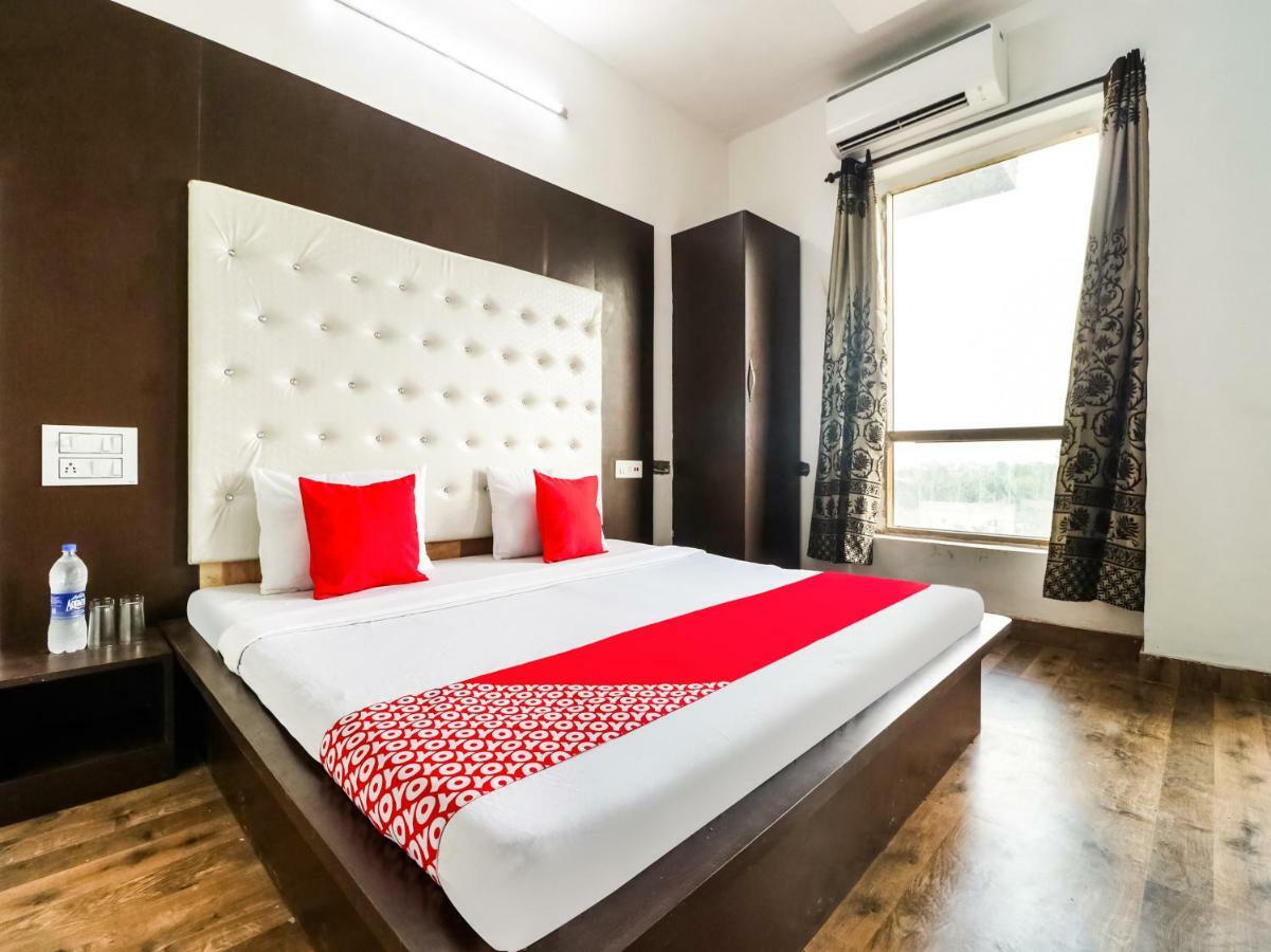 Moga Oyo 47630 Grand Villa المظهر الخارجي الصورة
