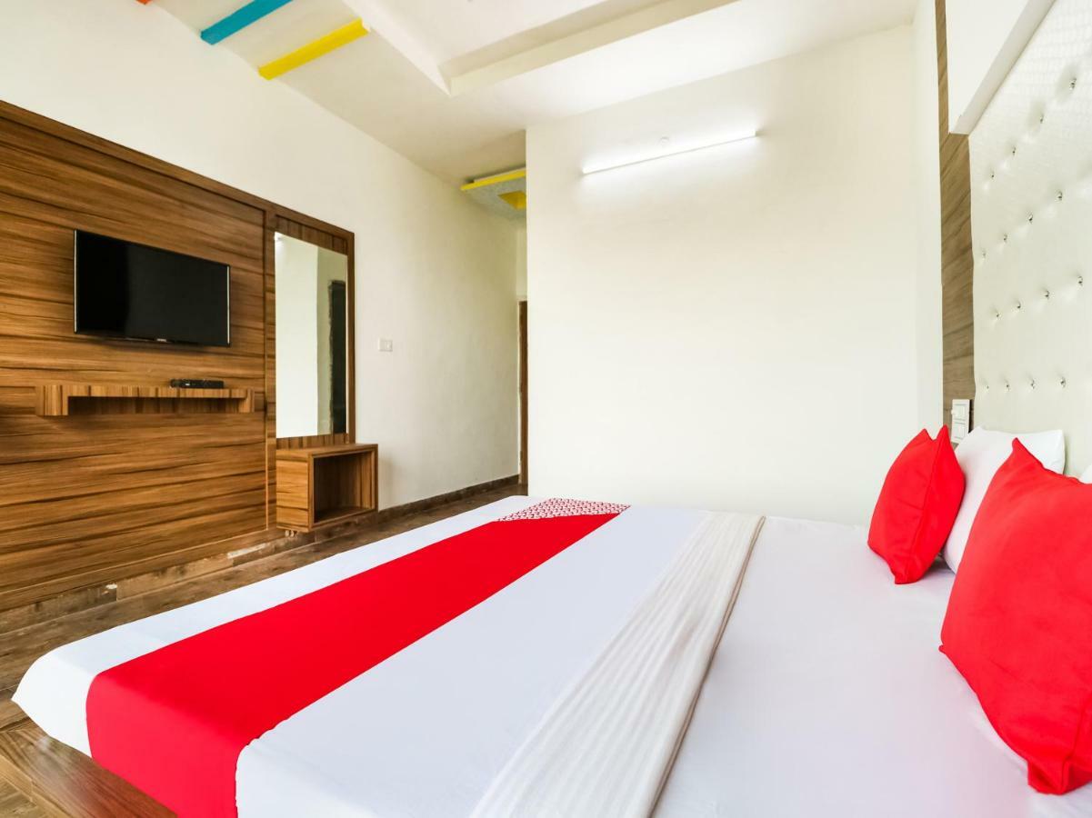 Moga Oyo 47630 Grand Villa المظهر الخارجي الصورة