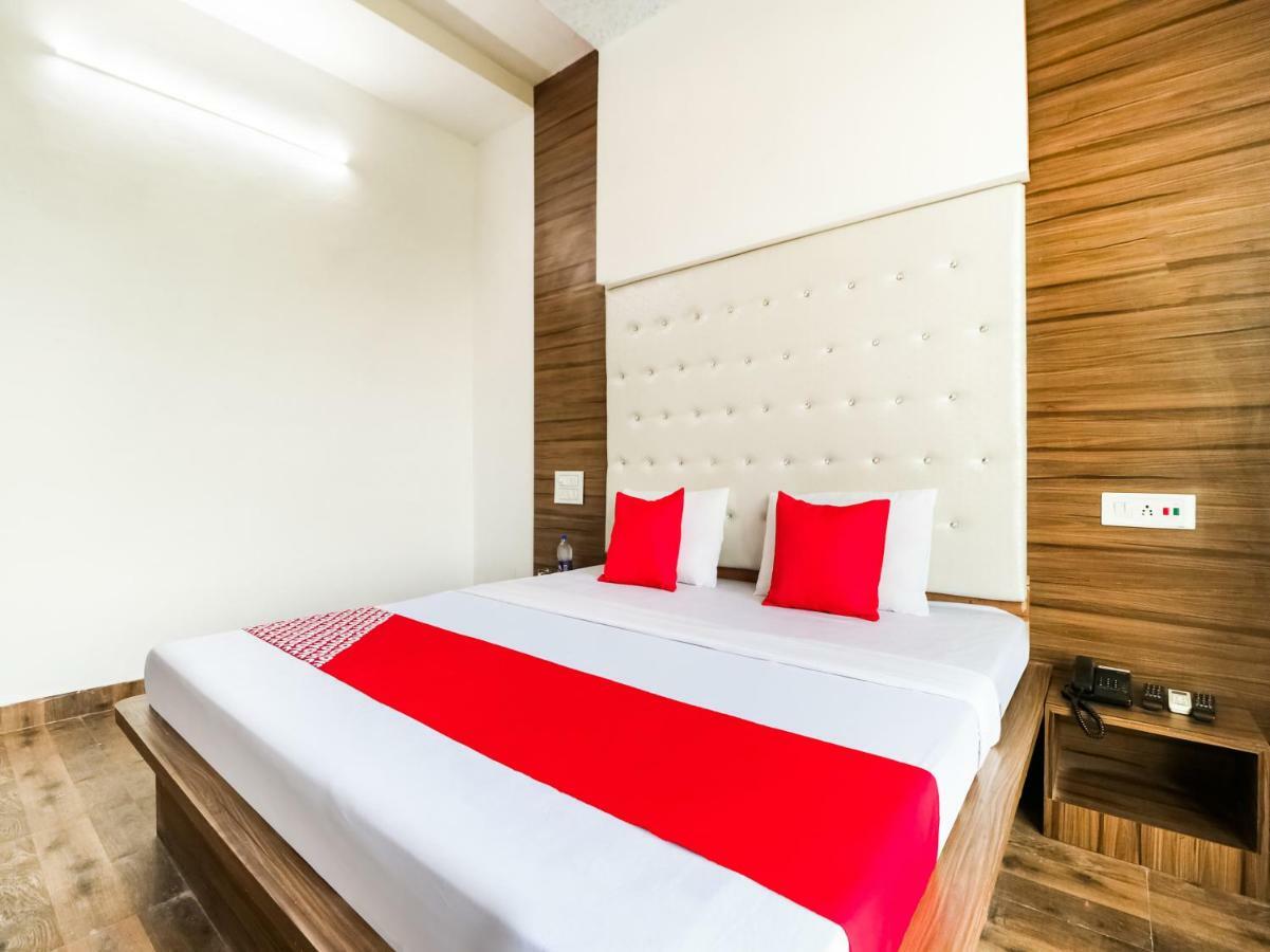 Moga Oyo 47630 Grand Villa المظهر الخارجي الصورة
